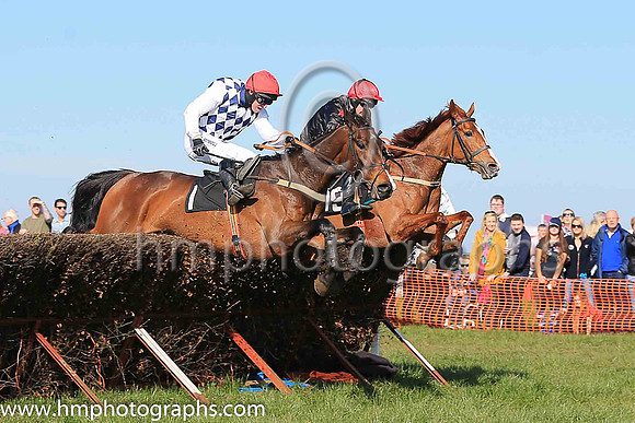 01st MANETTI and N McParlan ( 1 , NAVY  WHITE DIAMONDS; white sleeves; red cap ) Trainer: I. R. Ferguson,, Owner : R.A. Bartlett