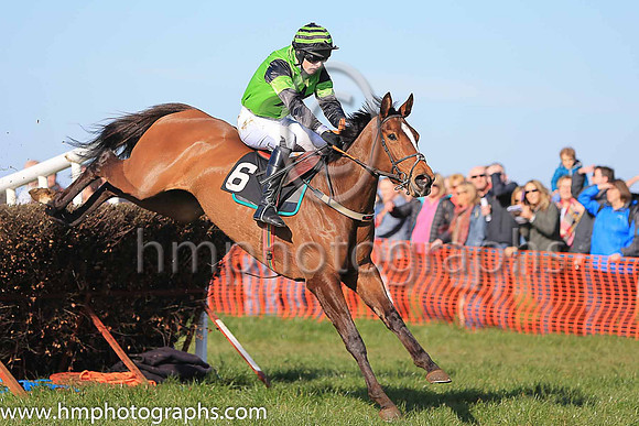 01st GLENMONA and M J O'Hare ( 6 , LIGHT GREEN,black star; black sleeves,light green armlet; black  light green hooped cap ) Trainer: Gerald Quinn , Owner : McKay, Kieran