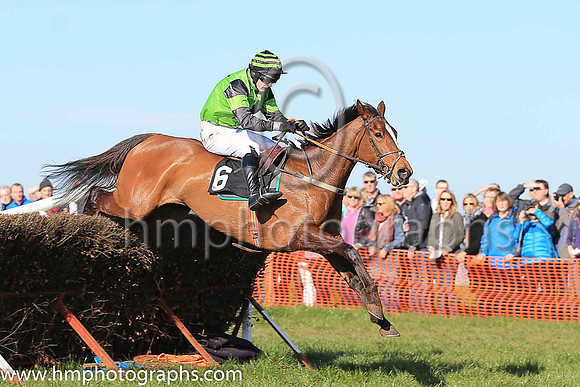 01st GLENMONA and M J O'Hare ( 6 , LIGHT GREEN,black star; black sleeves,light green armlet; black  light green hooped cap ) Trainer: Gerald Quinn , Owner : McKay, Kieran