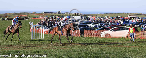 Large crowds at the Route P2P at Portrush