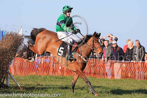 01st ISN'T SHE LOVELY and M J O'Hare ( 5 , EMERALD GREEN,dark blue hoop; emerald green sleeves,dark blue armlet; emerald green cap,dark blue spots ) Trainer: J.G. Cosgrave , Owner : Pauline Whitten