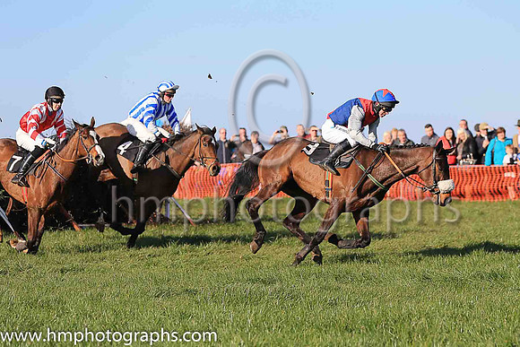 04th UNIVERSAL WREN and N McParlan ( 9 , RED,blue diabolo; grey sleeves; blue cap,red star ) Trainer: I. R. Ferguson , Owner : Philip McBurney