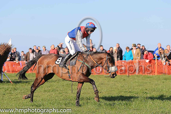 04th UNIVERSAL WREN and N McParlan ( 9 , RED,blue diabolo; grey sleeves; blue cap,red star ) Trainer: I. R. Ferguson , Owner : Philip McBurney