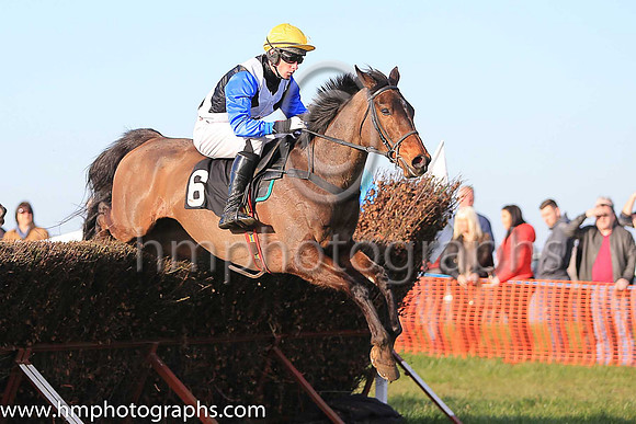01st ROSSAMILAN and l O'Carroll ( 6 , BLACK,white cross belts; blue sleeves; yellow cap ) Trainer: Paul McAleese , Owner : Laura McAleese