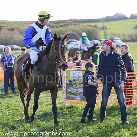 01st ROSSAMILAN and l O'Carroll ( 6 , BLACK,white cross belts; blue sleeves; yellow cap ) Trainer: Paul McAleese , Owner : Laura McAleese