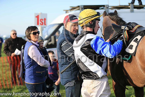 01st ROSSAMILAN and l O'Carroll ( 6 , BLACK,white cross belts; blue sleeves; yellow cap ) Trainer: Paul McAleese , Owner : Laura McAleese