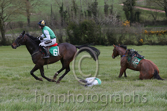 SECRET MAHLER and B O'Neill ( 12 , EMERALD GREEN,orange spots; white,orange spots sleeves; emerald green cap ) Trainer: Sean Thomas Doyle,, Owner : Syndicate Monbeg