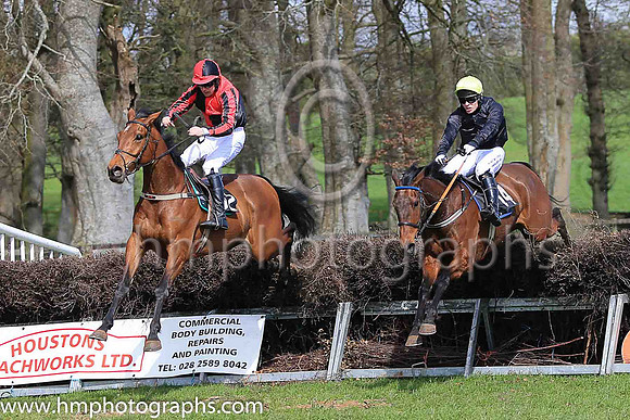 01st BATTLEOVERDOYEN and M J O'Hare ( 32 , RED  BLACK QTD; red  black striped sleeves; red  black qtd cap ) Trainer: J.G. Cosgrave , Owner : Michael J. Lynch