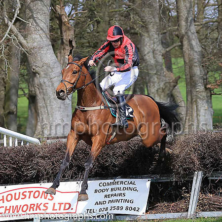 01st BATTLEOVERDOYEN and M J O'Hare ( 32 , RED  BLACK QTD; red  black striped sleeves; red  black qtd cap ) Trainer: J.G. Cosgrave , Owner : Michael J. Lynch