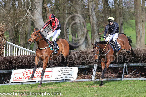 01st BATTLEOVERDOYEN and M J O'Hare ( 32 , RED  BLACK QTD; red  black striped sleeves; red  black qtd cap ) Trainer: J.G. Cosgrave , Owner : Michael J. Lynch