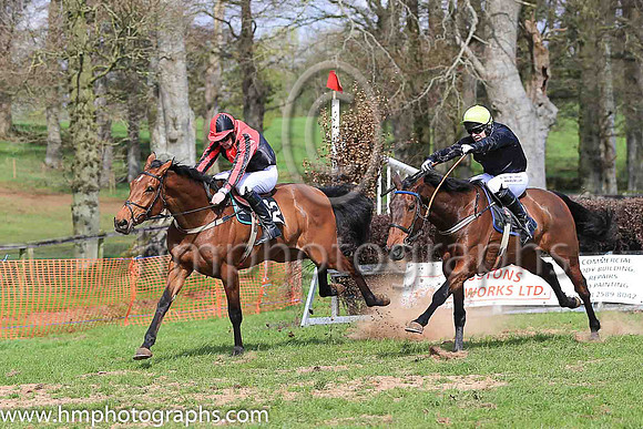 01st BATTLEOVERDOYEN and M J O'Hare ( 32 , RED  BLACK QTD; red  black striped sleeves; red  black qtd cap ) Trainer: J.G. Cosgrave , Owner : Michael J. Lynch