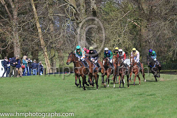 01st PLOUIOS and R James ( 19 , EMERALD GREEN,orange spots; white sleeves,orange spots; emerald green cap ) Trainer: Donnchadh Doyle,, Owner : Syndicate Monbeg