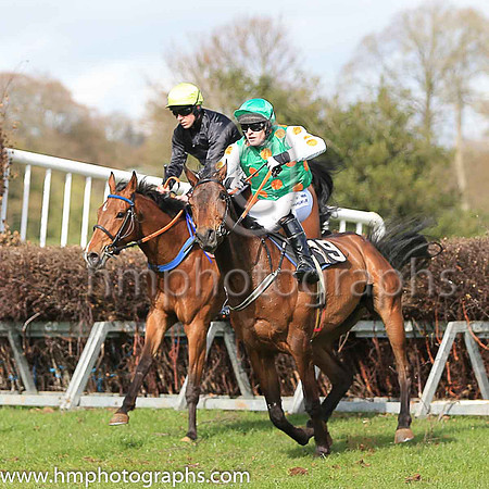 01st PLOUIOS and R James ( 19 , EMERALD GREEN,orange spots; white sleeves,orange spots; emerald green cap ) Trainer: Donnchadh Doyle,, Owner : Syndicate Monbeg