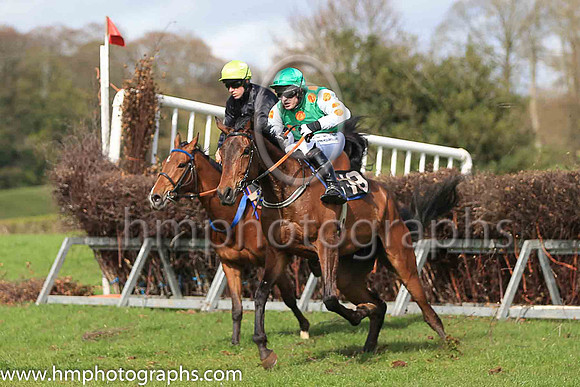 01st PLOUIOS and R James ( 19 , EMERALD GREEN,orange spots; white sleeves,orange spots; emerald green cap ) Trainer: Donnchadh Doyle,, Owner : Syndicate Monbeg