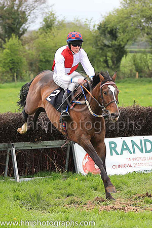 01st BETTER B QUICK and A V Walsh ( 2 , RED  WHITE QTD; white sleeves; blue  red check cap ) Trainer: Ashleigh Murphy , Owner : Michael R. Murphy