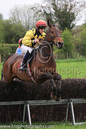01st BOYCIE'S TAKEN and S J P Baragry ( 1 , YELLOW  BLACK DIAMONDS; yellow sleeves; red cap,yellow diamond ) Trainer: George Stewart , Owner : Miss S. Mackinnon
