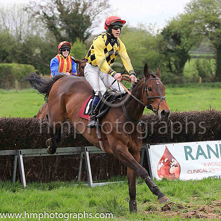 01st BOYCIE'S TAKEN and S J P Baragry ( 1 , YELLOW  BLACK DIAMONDS; yellow sleeves; red cap,yellow diamond ) Trainer: George Stewart , Owner : Miss S. Mackinnon
