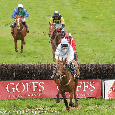 01st BURNS CROSS and M J O'Hare ( 1 , WHITE,light blue chevron; white sleeves; light blue cap ) Trainer: J.G. Cosgrave,, Owner : J.G. Cosgrave