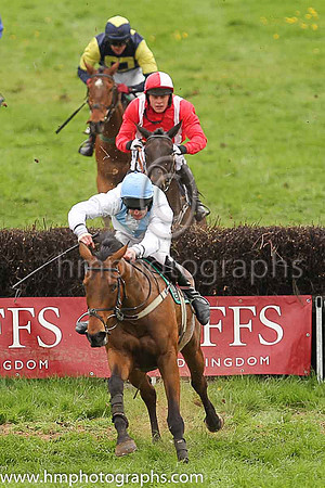 01st BURNS CROSS and M J O'Hare ( 1 , WHITE,light blue chevron; white sleeves; light blue cap ) Trainer: J.G. Cosgrave,, Owner : J.G. Cosgrave