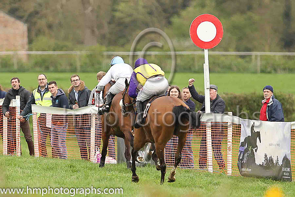 01st BURNS CROSS and M J O'Hare ( 1 , WHITE,light blue chevron; white sleeves; light blue cap ) Trainer: J.G. Cosgrave,, Owner : J.G. Cosgrave