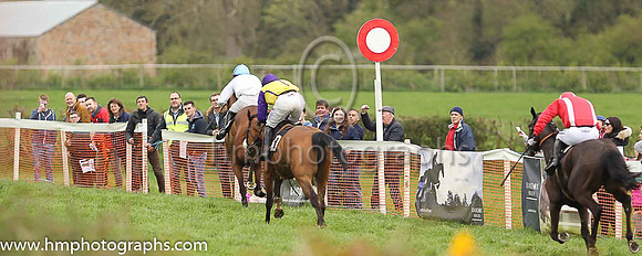 01st BURNS CROSS and M J O'Hare ( 1 , WHITE,light blue chevron; white sleeves; light blue cap ) Trainer: J.G. Cosgrave,, Owner : J.G. Cosgrave