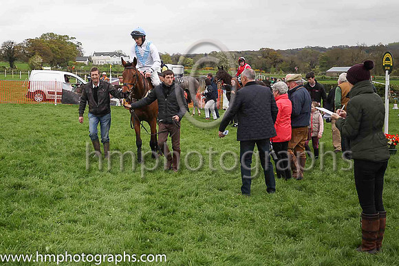 01st BURNS CROSS and M J O'Hare ( 1 , WHITE,light blue chevron; white sleeves; light blue cap ) Trainer: J.G. Cosgrave,, Owner : J.G. Cosgrave