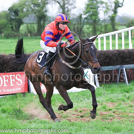 HOWWOULDSHENO and J Cresswell ( 3 , RED,purple cross of lorraine; red  purple hooped sleeves; red  purple striped cap ) Trainer: Liam Lennon , Owner : Eugene Ryan