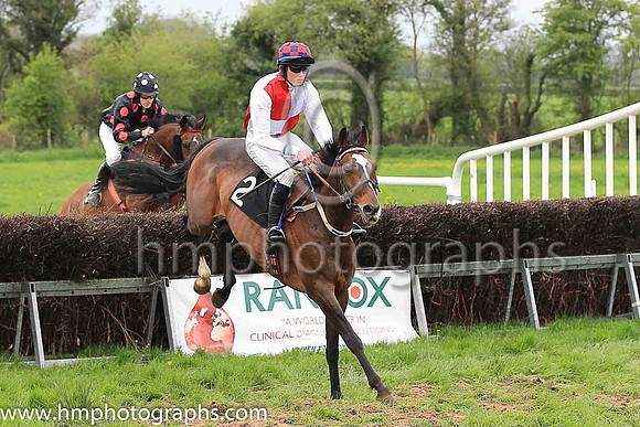 01st HOLYCROSS LITO and N McParlan ( 2 , YELLOW,emerald green diabolo; yellow sleeves; yellow cap ) Trainer: Sean McParlan,, Owner : Sean McParlan