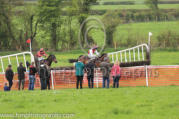 01st BETTER B QUICK and A V Walsh ( 2 , RED  WHITE QTD; white sleeves; blue  red check cap ) Trainer: Ashleigh Murphy , Owner : Michael R. Murphy