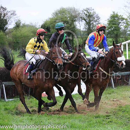 01st BOYCIE'S TAKEN and S J P Baragry ( 1 , YELLOW  BLACK DIAMONDS; yellow sleeves; red cap,yellow diamond ) Trainer: George Stewart , Owner : Miss S. Mackinnon