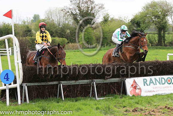 01st BOYCIE'S TAKEN and S J P Baragry ( 1 , YELLOW  BLACK DIAMONDS; yellow sleeves; red cap,yellow diamond ) Trainer: George Stewart , Owner : Miss S. Mackinnon