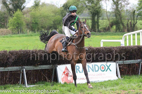 04th LIBERTY VANCE and C Kiernan ( 5 , BLACK,green sash; black sleeves; green cap ) Trainer: Liam Lennon,, Owner : Joy Wilson