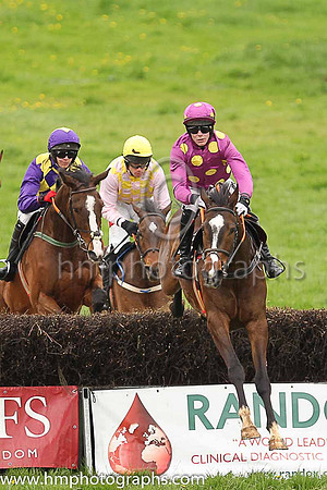 03rd RANGER KID and H D Dunne ( 32 , PURPLE,gold spots ) Trainer: Liam Kenny,, Owner : Patrick Joseph Redmond