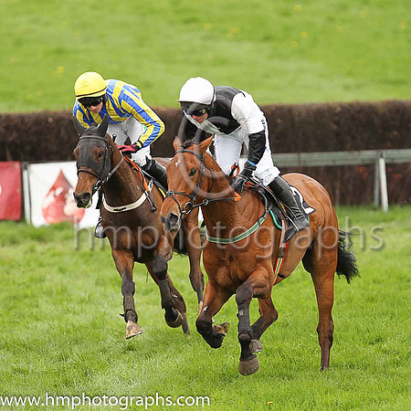 04th BALLYMOY and N McParlan ( 2 ,Antrim (H) - BLACK  WHITE QTD; black  white hlvd sleeves; white cap ) Trainer: I. R. Ferguson,, Owner : W.W. Dennison