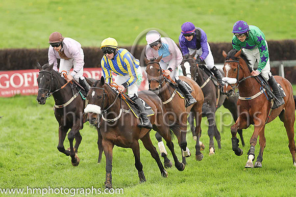 04th BEECH HILL and D G Lavery ( 2 , ROYAL BLUE  YELLOW STRIPES; royal blue  yellow striped sleeves; yellow cap ) Trainer: Mrs Sarah Dawson , Owner : Mrs Sarah Dawson