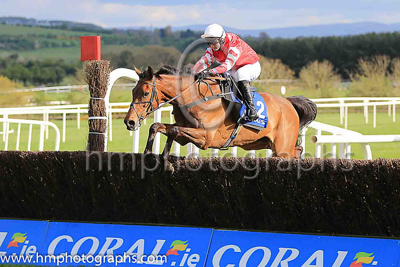 03rd Coneygree and Nico de Boinville ( 2 , red, red and white sleeves ) Trainer - M Bradstock , Owner - The Max Partnership