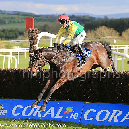 01st Sizing John and R M Power ( 6 , green, yellow chevron ) Trainer - Mrs J Harrington , Owner - Ann  Alan Potts Partnership