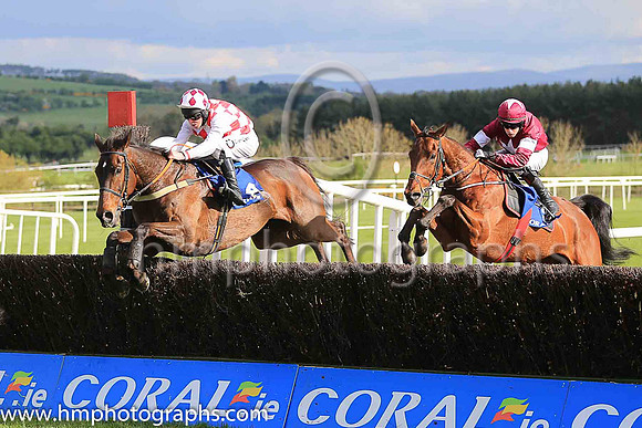 05th Flemenstar and A E Lynch ( 4 , red and white diamonds ) Trainer - Anthony Curran , Owner - Stephen Curran