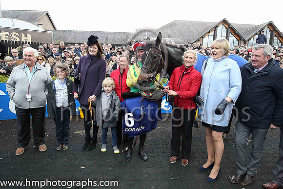01st Sizing John and R M Power ( 6 , green, yellow chevron ) Trainer - Mrs J Harrington , Owner - Ann  Alan Potts Partnership