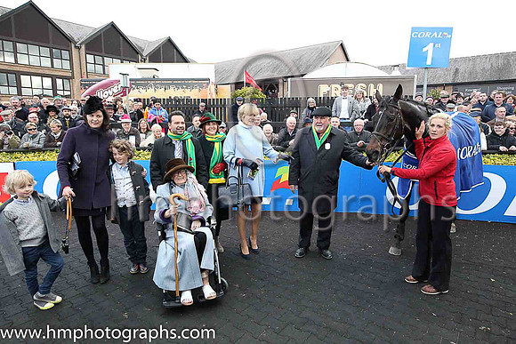 01st Sizing John and R M Power ( 6 , green, yellow chevron ) Trainer - Mrs J Harrington , Owner - Ann  Alan Potts Partnership