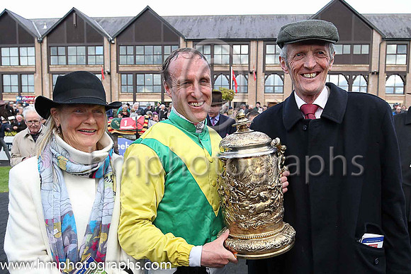 Robbie Power and hie parents with the Coral Punchestown Gold Cup