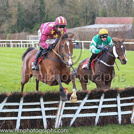 04th Monalee and D J Mullins ( 3 , maroon, yellow stars ) Trainer - H de Bromhead , Owner - Barry Maloney