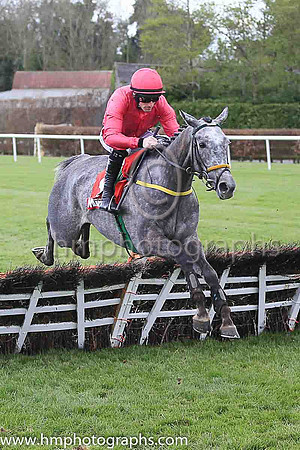 07th Moulin A Vent and S W Flanagan ( 8 , cerise ) Trainer - N Meade , Owner - Mrs Patricia Hunt