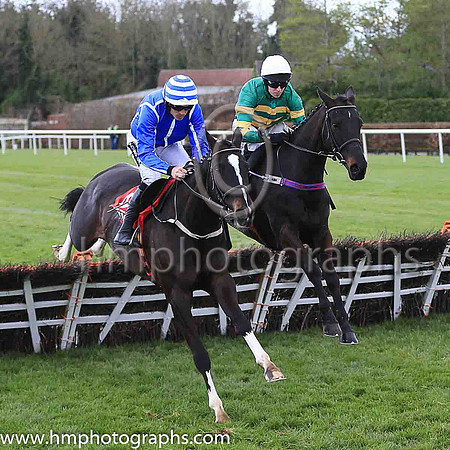 02nd Penhill and R Walsh ( 4 , light blue, white seams ) Trainer - W P Mullins , Owner - Anthony Bloom