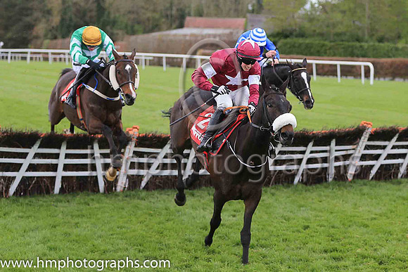 01st Champagne Classic and B J Cooper ( 2 , maroon, white star ) Trainer - G Elliott , Owner - Gigginstown House Stud