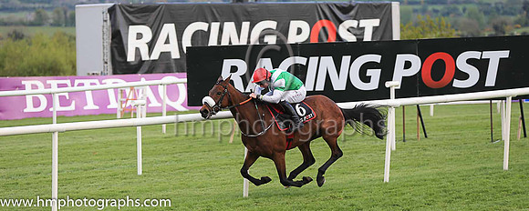 01st Fayonagh and Mr J J Codd ( 6 , green, white chevron ) Trainer - G Elliott , Owner - Mrs M Gittins