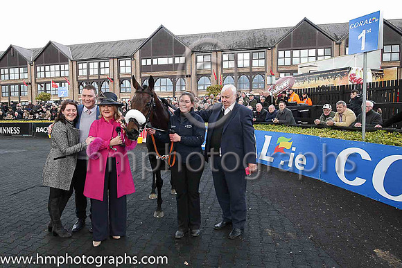 01st Fayonagh and Mr J J Codd ( 6 , green, white chevron ) Trainer - G Elliott , Owner - Mrs M Gittins
