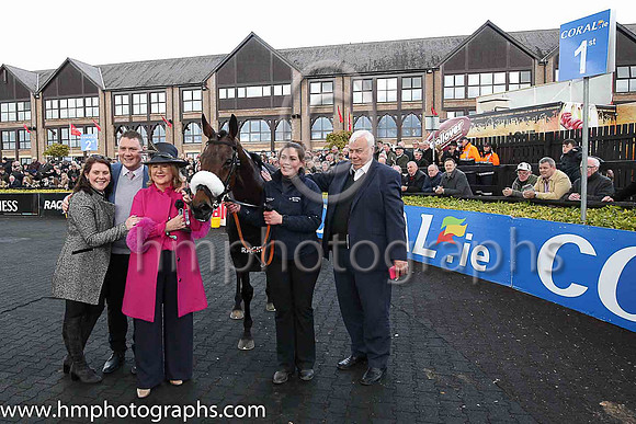 01st Fayonagh and Mr J J Codd ( 6 , green, white chevron ) Trainer - G Elliott , Owner - Mrs M Gittins