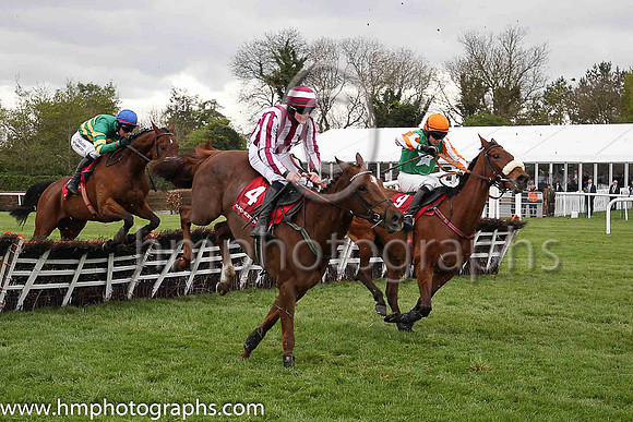 05th Ben Dundee and R A Doyle ( 4 , maroon ad white stripes ) Trainer - A Lynch , Owner - C Jones