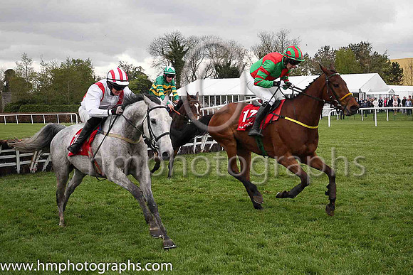21st Benemeade  Barry renalds (17, green and red qtrd) trainer Noel Meade, Owner Felex Talbot